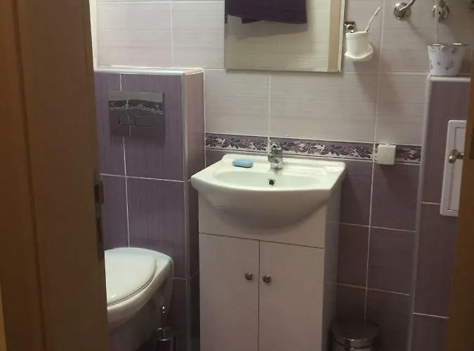 Apartment 62a Doctor Luben Lazarov Street *