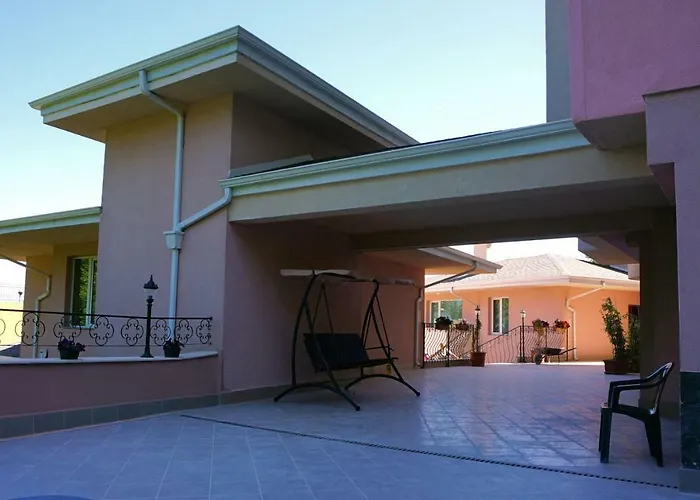 Apartment 62a Doctor Luben Lazarov Street Warna